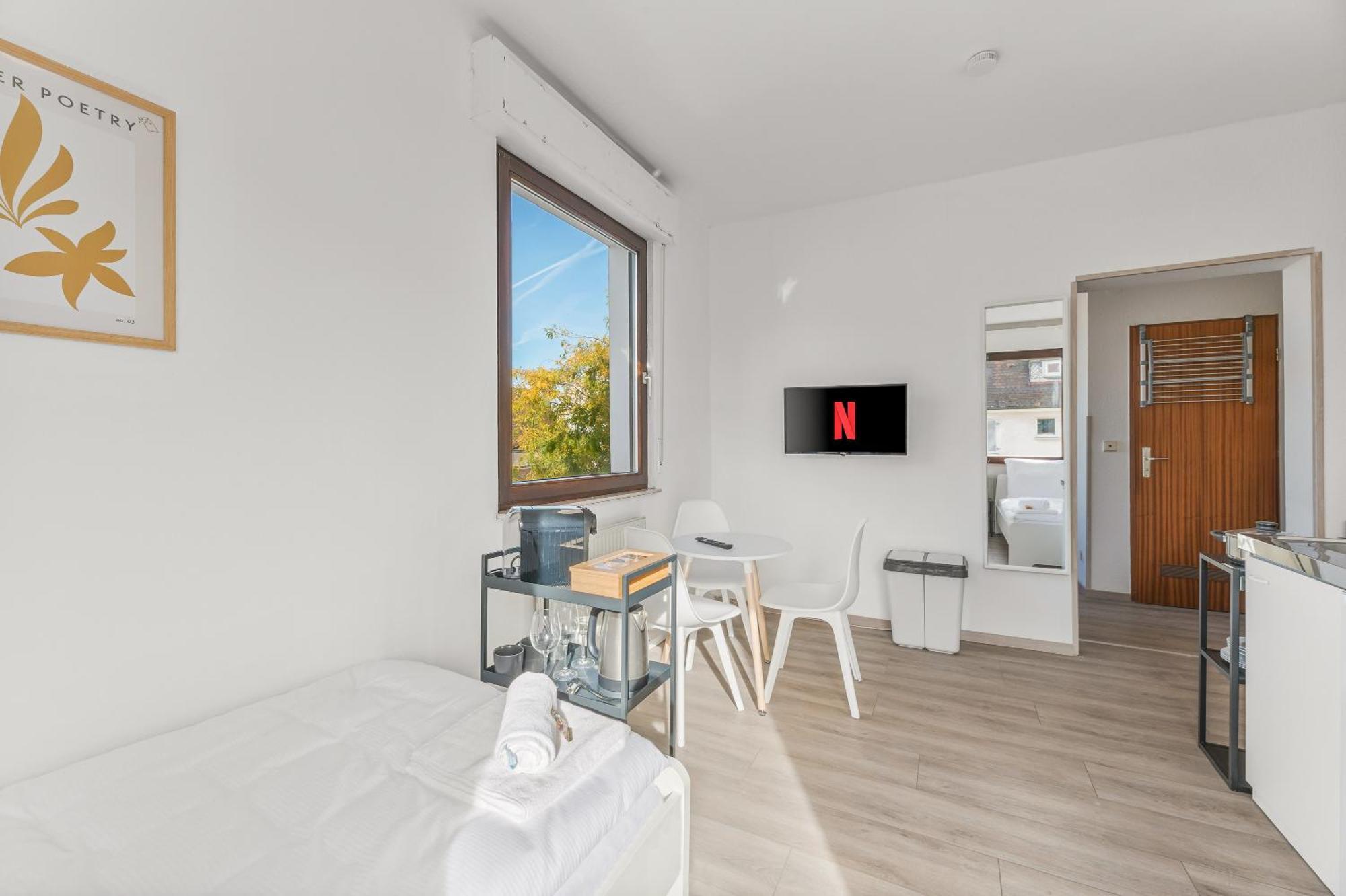Home2Stay Apartmenthaus Heilbronn City Kitchen Parking Highspeed Wifi Washroom מראה חיצוני תמונה