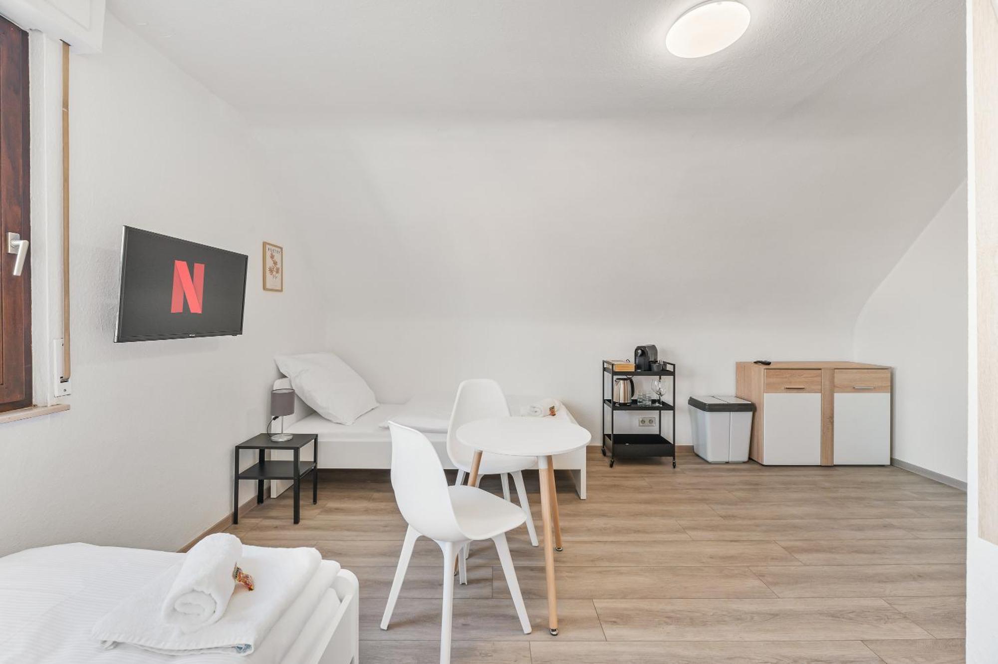 Home2Stay Apartmenthaus Heilbronn City Kitchen Parking Highspeed Wifi Washroom מראה חיצוני תמונה