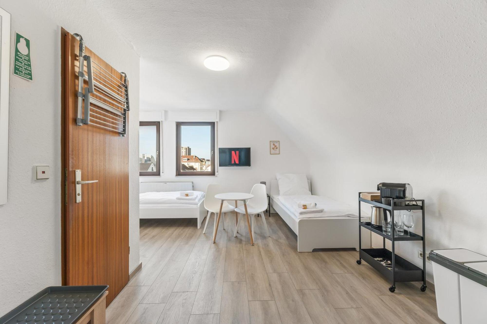 Home2Stay Apartmenthaus Heilbronn City Kitchen Parking Highspeed Wifi Washroom מראה חיצוני תמונה